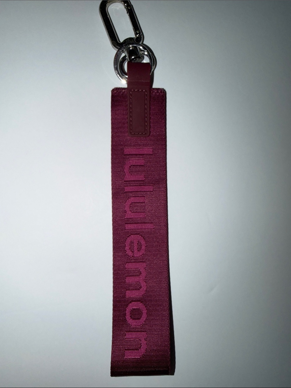 Never lost Lululemon keychain - Picture 1 of 4